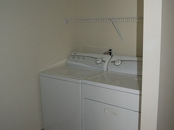 4th image of 404 Tulip Blvd