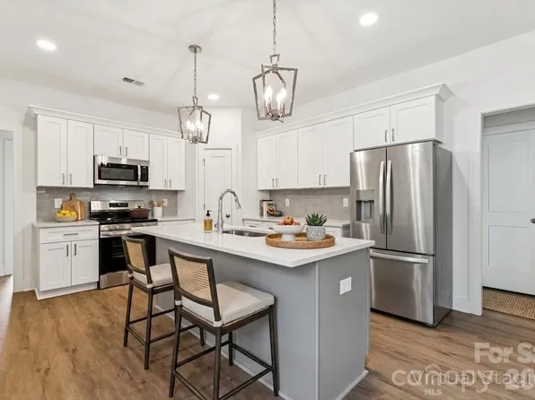 700 6th St, Spencer, NC 28159