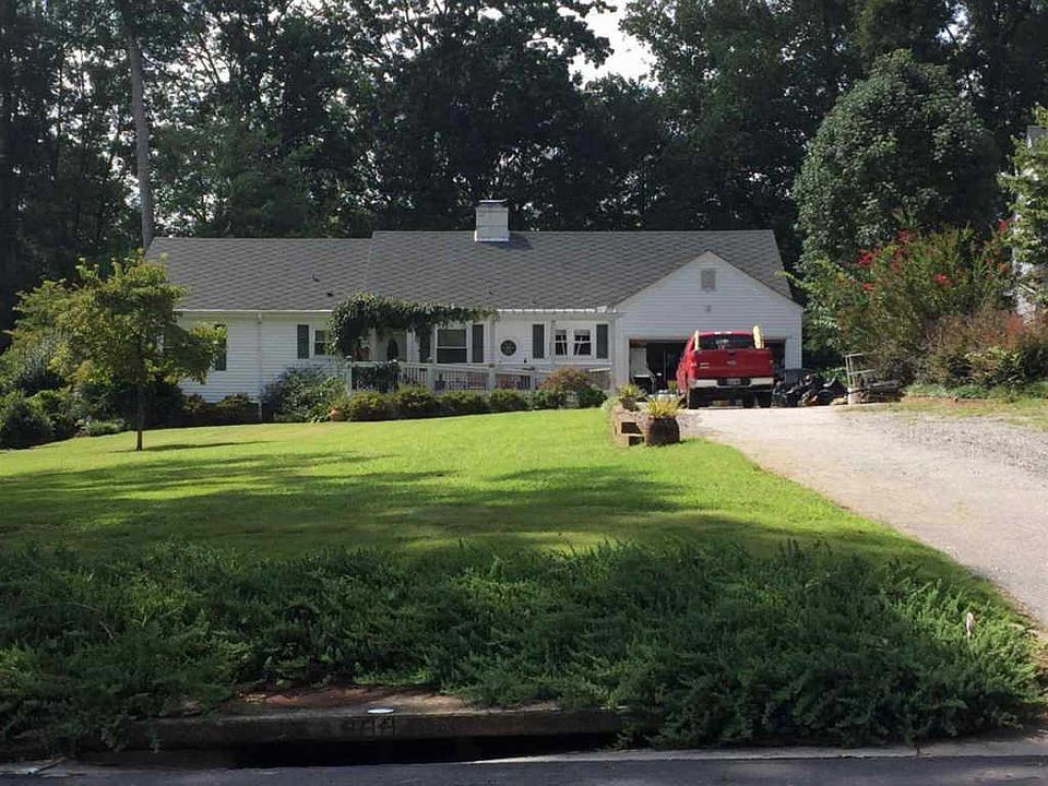 1st image of 444 Forest Ave