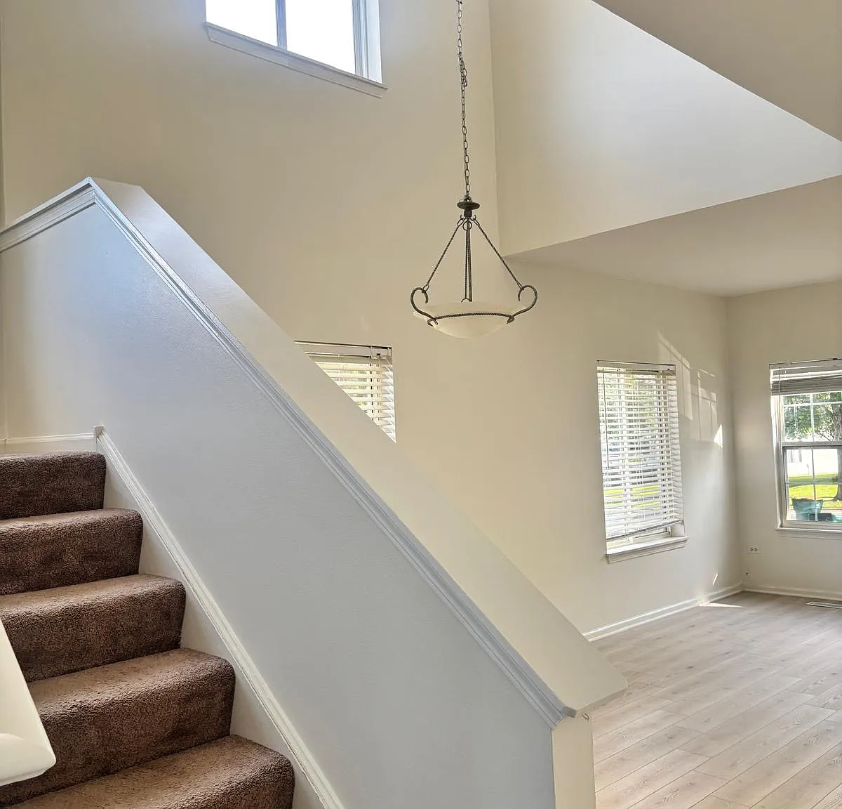 3 bed, 2.5 bath, 1768 sqft, $2,395 — Photo 4