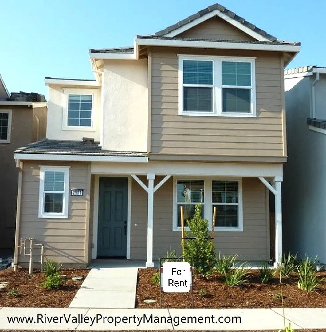2501 Judith Resnik Ave photo 1