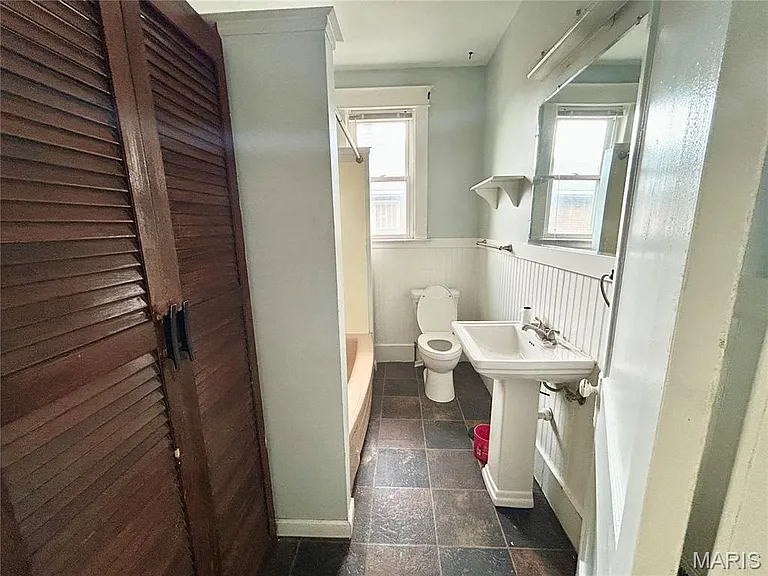 2459 State St #B — Photo 29