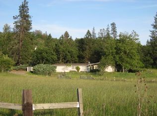 1013 Lexington Dr, Eagle Point, OR 97524