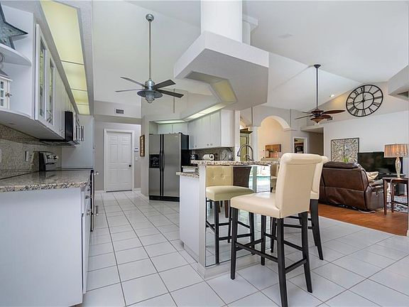 5th image of 3829 Paola Dr
