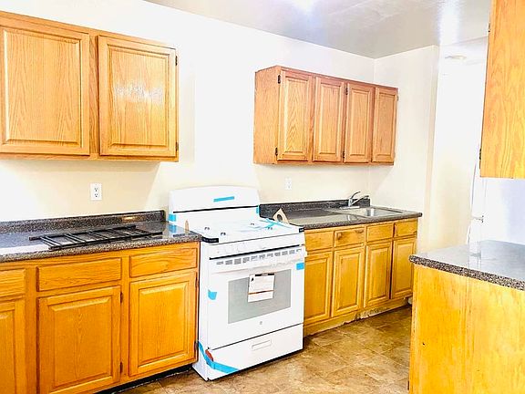 3rd image of 200 Marcy Pl APT 5