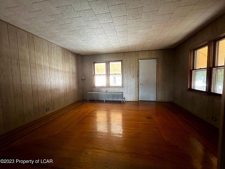 108 Winters Ave, Hazleton, PA 18202 | MLS #23-4337 | Zillow