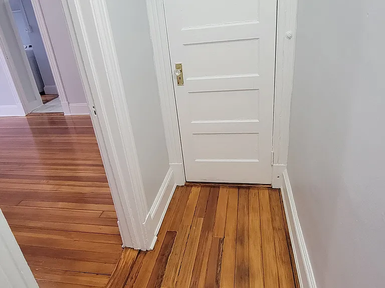 119 Sisson Ave #1S — Photo 3