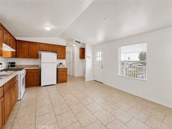 12995 6th St Space 3, Yucaipa, CA 92399
