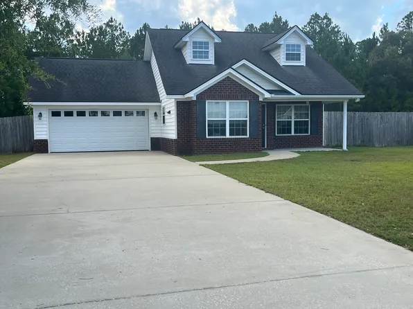 195 Parish Loop, Hinesville, GA 31313