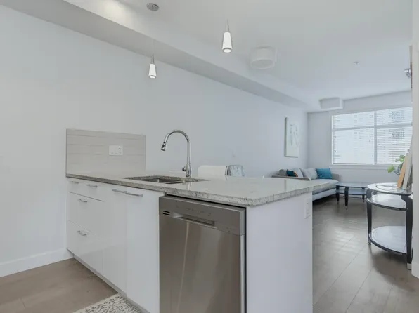 20696 Eastleigh Cres #214, Langley, BC V3A 0M3