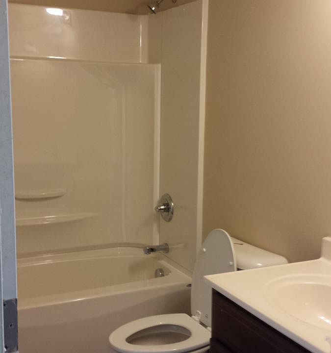 2nd image of 1122 Pawnee Trl APT 5