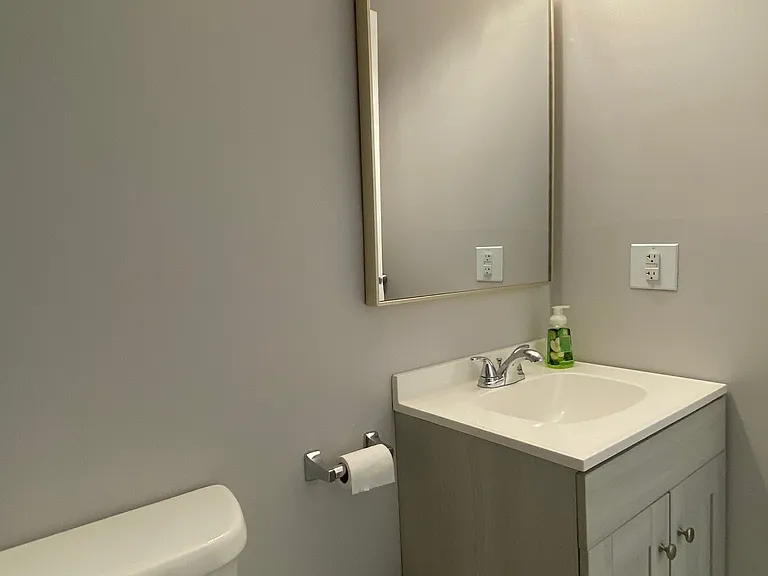 284 Notre Dame St #4 — Photo 10