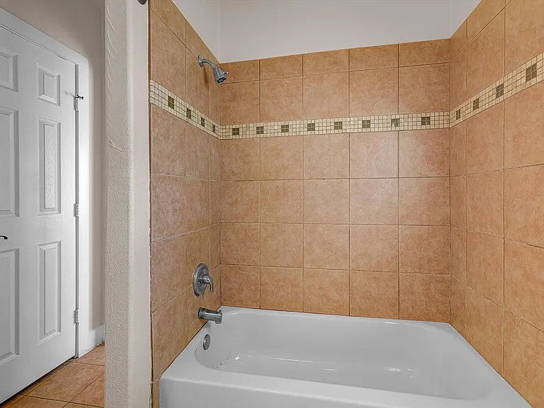 1017 11th St #1 — Photo 15