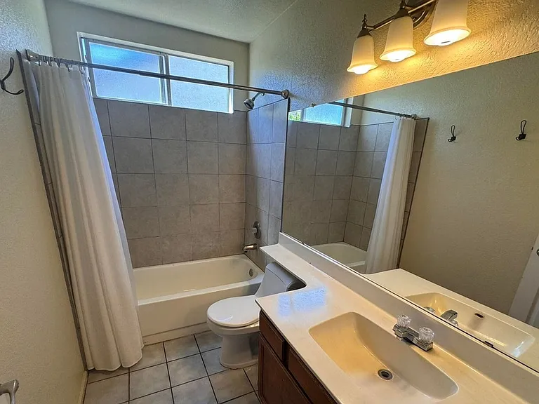 5602 W Yucca St — Photo 15