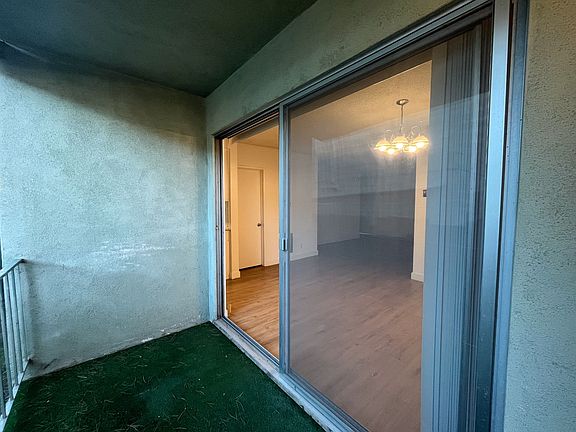 3rd image of 2439 Chelsea Pl APT 2