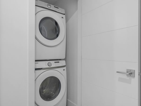 2 bedroom rental in Burnaby — photo 4