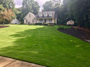 1632 White Oak Dr, Winder, GA 30680