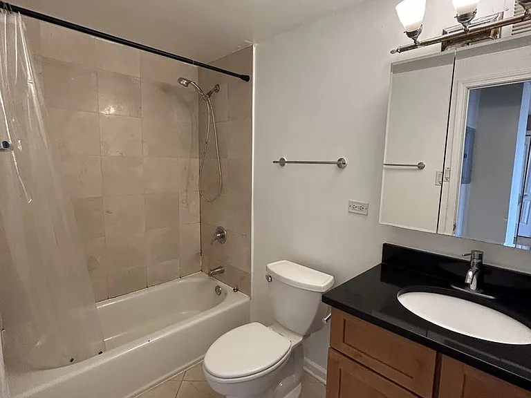 4180 Marine Terrace Apartments — Photo 18