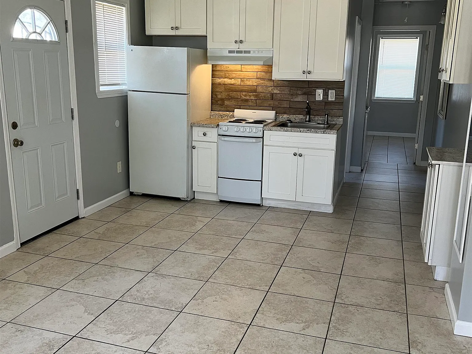 1 bed, 1.0 bath, 500 sqft, $750 — Photo 2