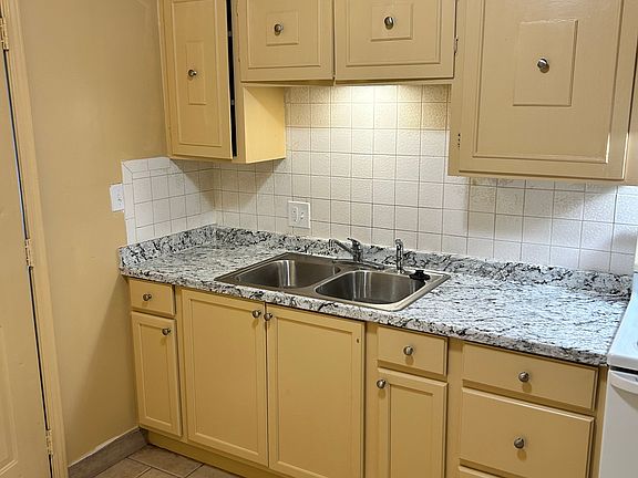 5th image of 1115 W Simpson Ave APT E