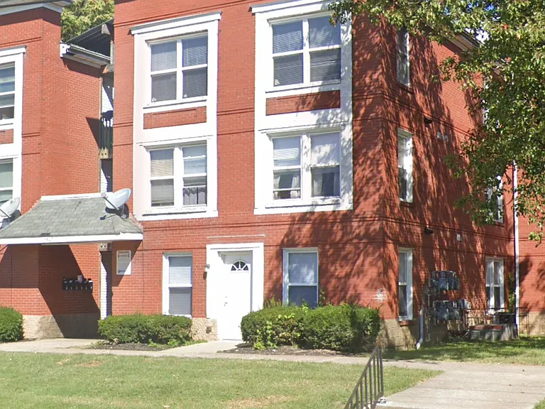1625 W Jefferson St — Photo 15