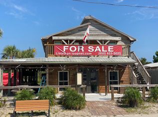 37 E Pine Ave, Eastpoint, FL 32328