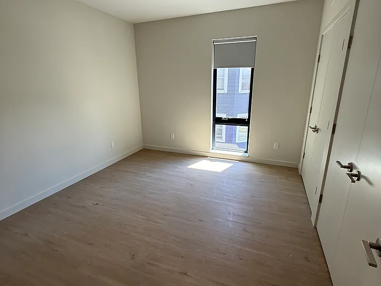 24 8th St #3A — Photo 7