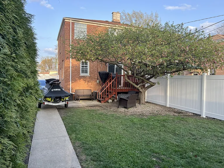 1748 Orchard St — Photo 1