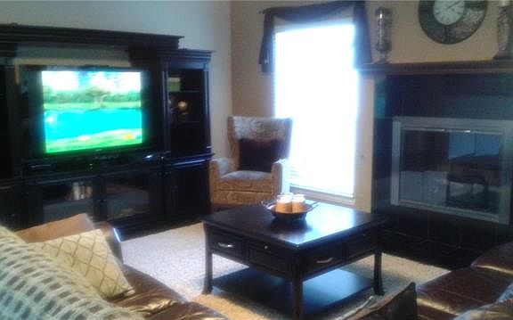 4th image of 520 Arawe Cir E