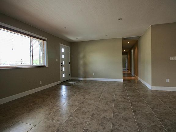 4th image of 11416 N 65th St