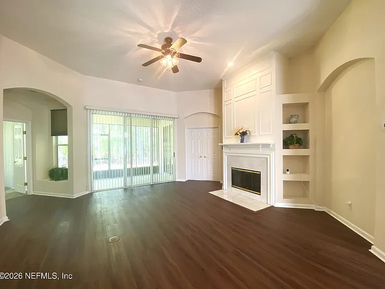 10519 Creston Glen Cir E — Photo 3