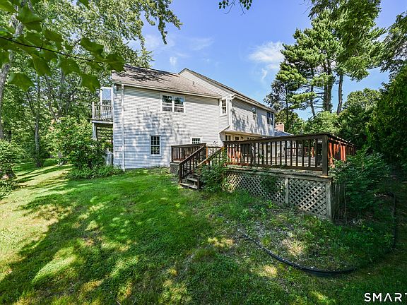 3rd image of 20 Chimney Hill Road