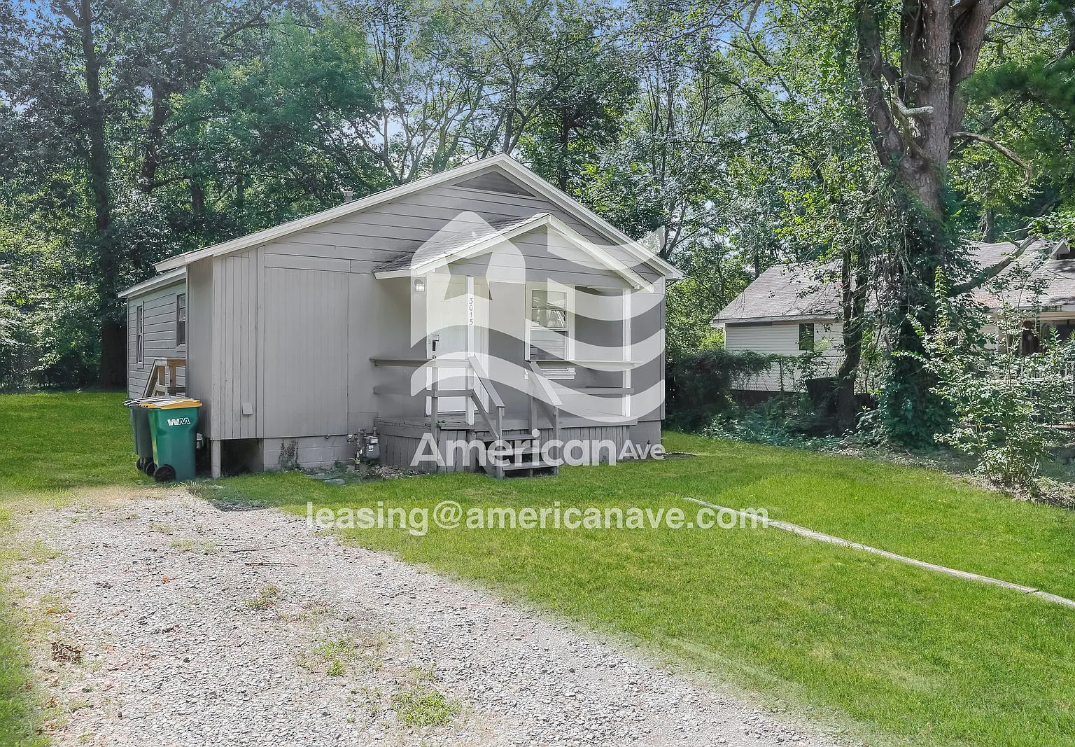 3 bed, 1.0 bath, 1022 sqft, $796 — Photo 2