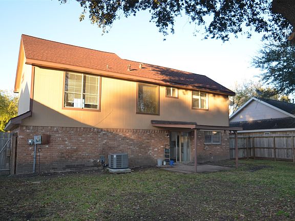 4th image of 1902 Whitebriar Dr