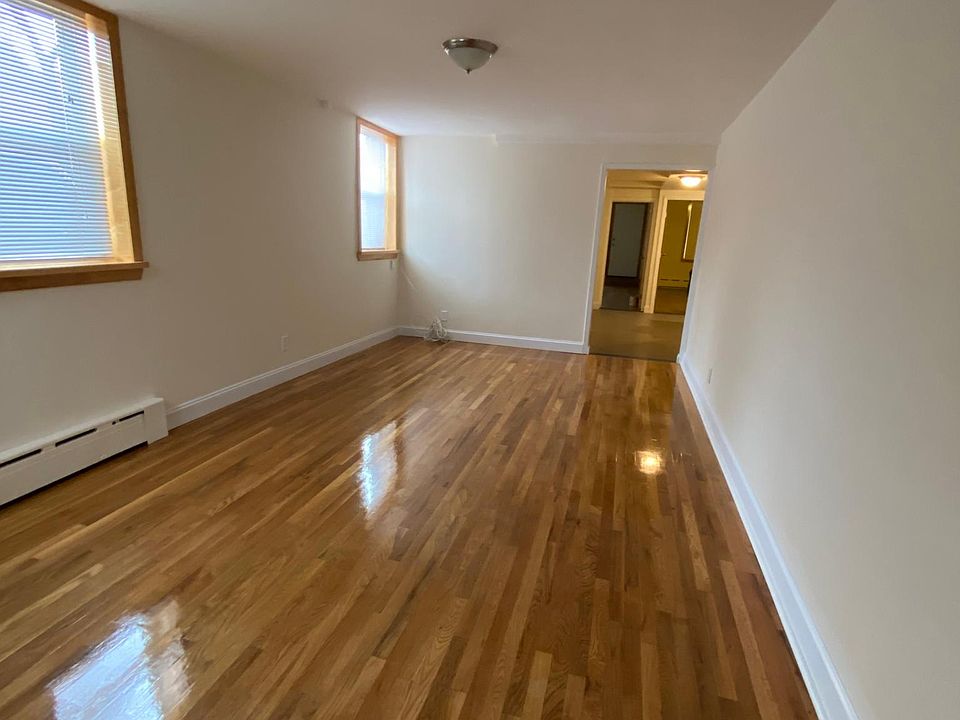 1st image of 2624 Avenue W Floor 1