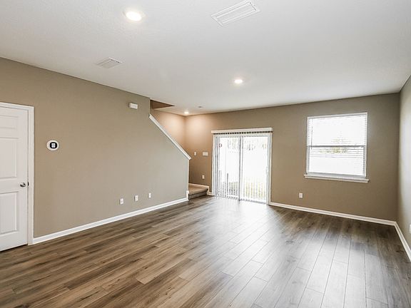 4th image of 250 Mustard Hill Court St