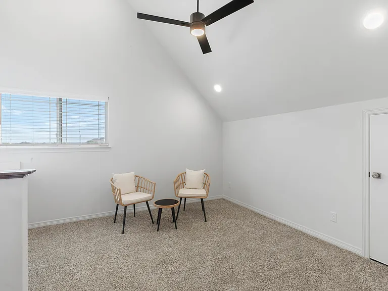 307 Sterling St #D — Photo 34