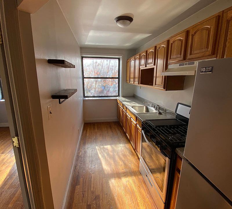1st image of 169 E 116th St #1
