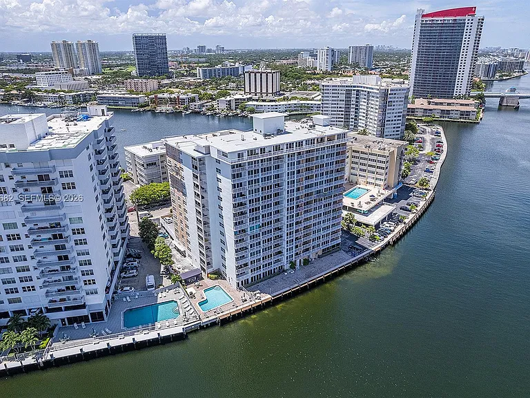 121 Golden Isles Dr #201 — Photo 3