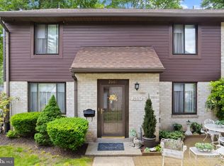 2607 Red Oak Cir, Springfield, PA 19064