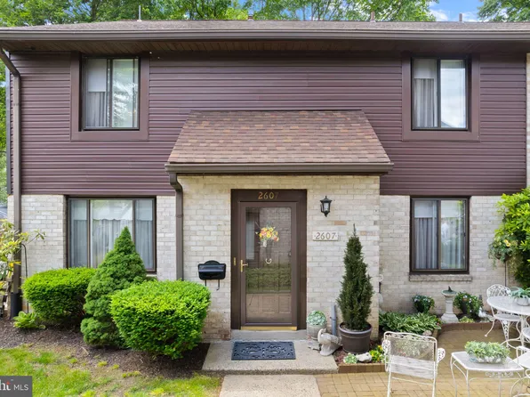 2607 Red Oak Cir, Springfield, PA 19064