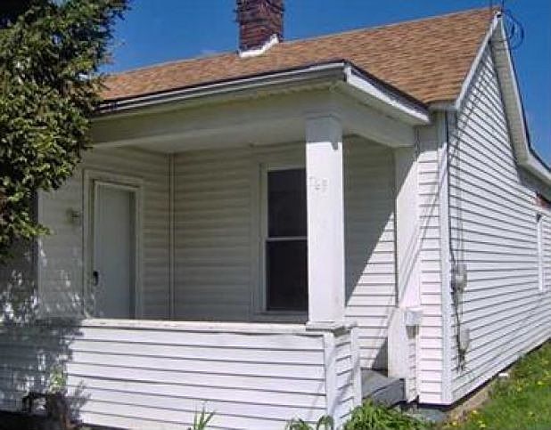 2nd image of 769 Broad St