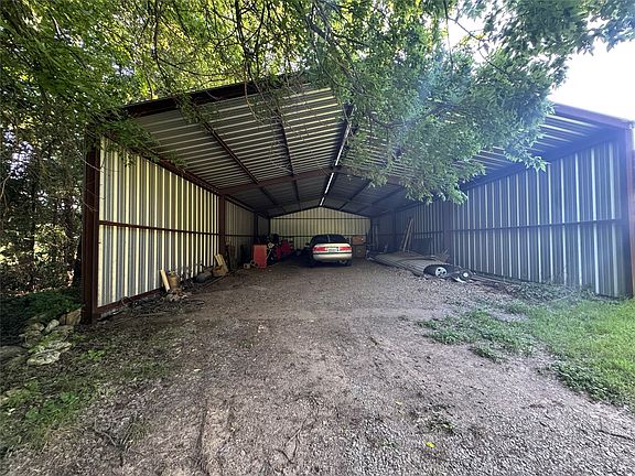 3rd image of 1002 6th St