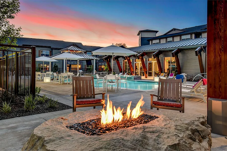 Building Photo - The District at Parkcenter