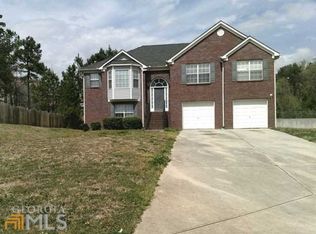 7672 Pond View Ln, Lithonia, GA 30058