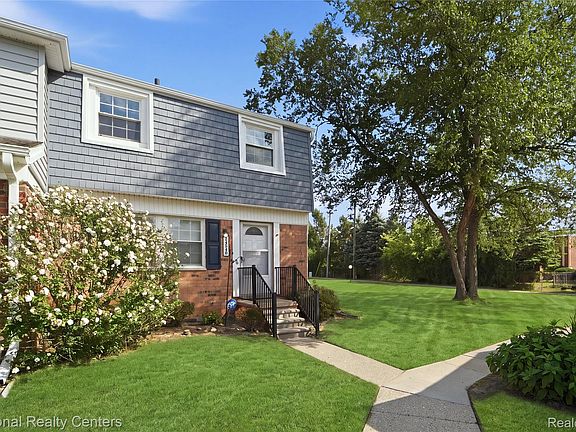 2nd image of 24540 Olde Orchard St #29