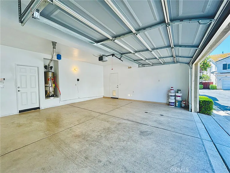 14602 Longwood Ave — Photo 30