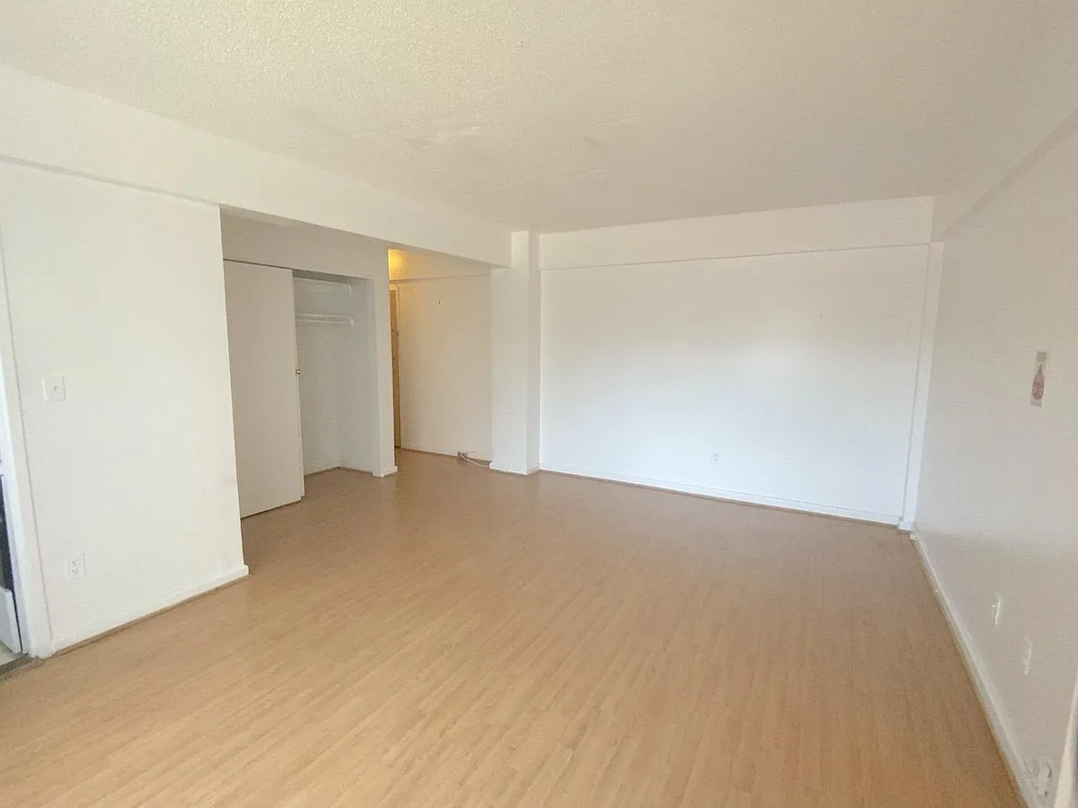 Building Photo - 2141 I St NW #316