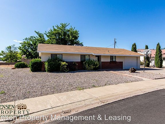 3rd image of 1513 Parkview Dr