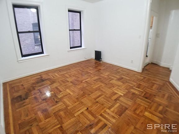 2nd image of 549 Isham St APT 27